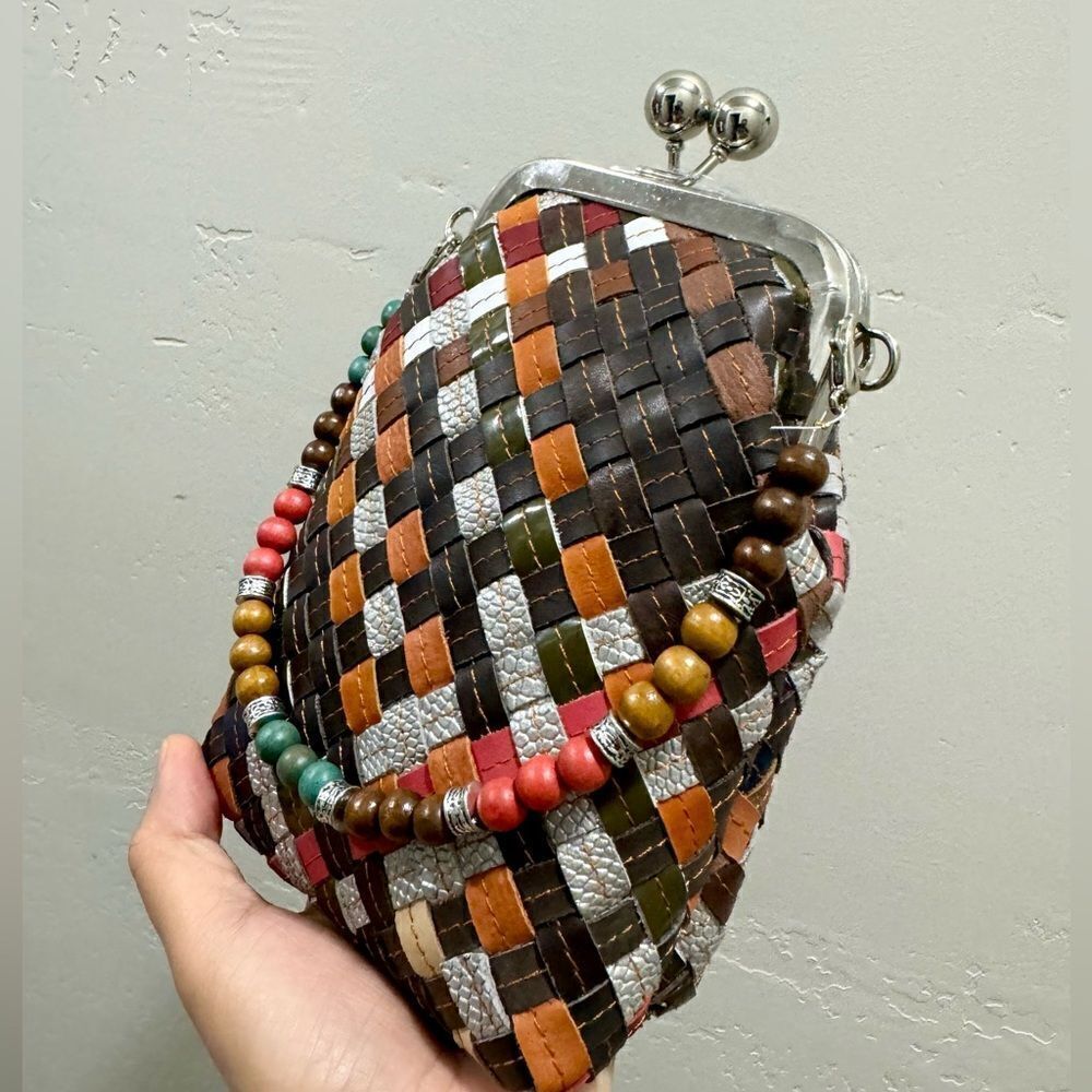 Colorful Woven Leather Handmade Kisslock Clutch/Phone Pouch/ Crossbody - Picture 6 of 16